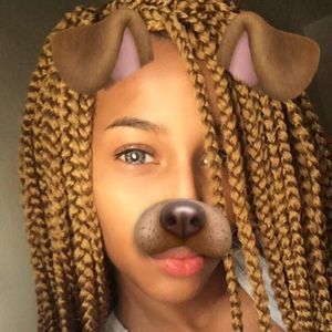 Meet your Posher, Janida